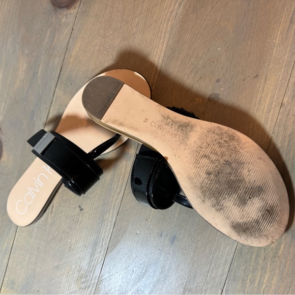 Calvin Klein flats - Picture 3 of 3